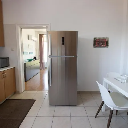 Apartamento Classic 3br By Makariou Avenue *