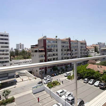 Classic 3br By Makariou Avenue * Nicosia