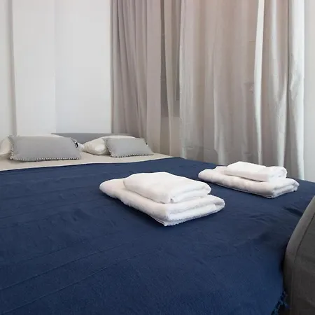 Classic 3br By Makariou Avenue Nicosia